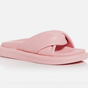 NWT Aqua by Bloomingdale’s Ryle pink slides still in box